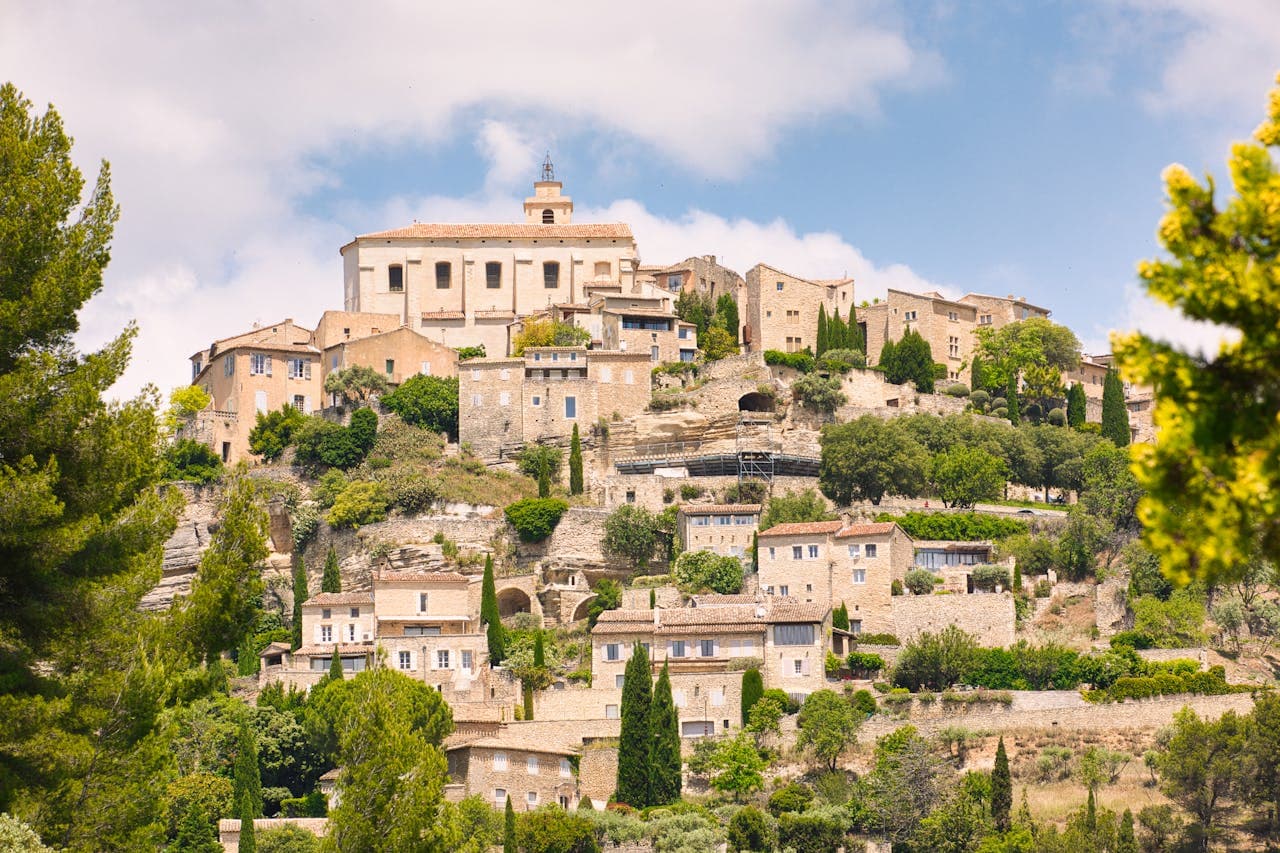 Cliffside day in Èze: medieval lanes, surreal views & a perfume lab