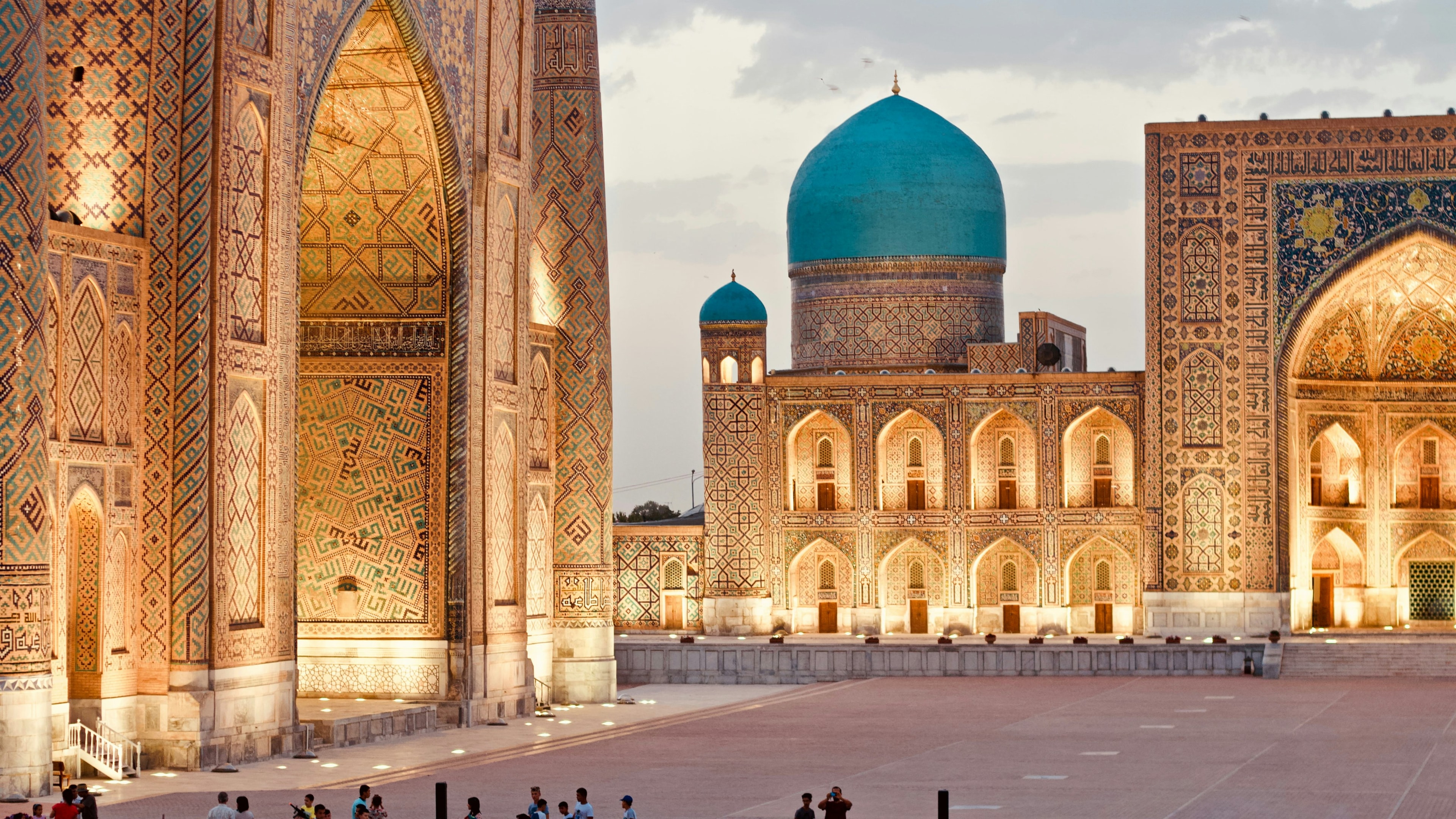 Bucketlist: Blue Domes of the Silk Road