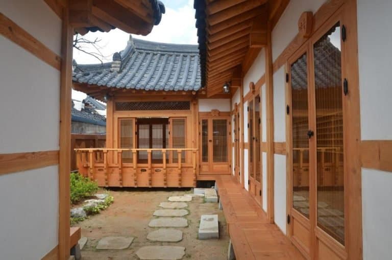 Sarangnamoo Hanok Jeonju