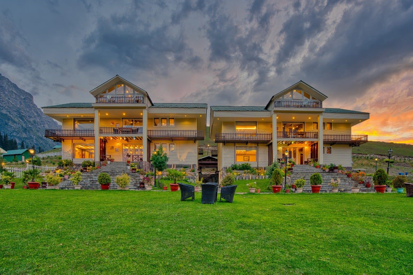 Hotel Golden Meadows